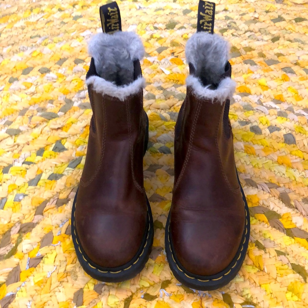 COPY - Fur-lined brown Doc-Marten boot